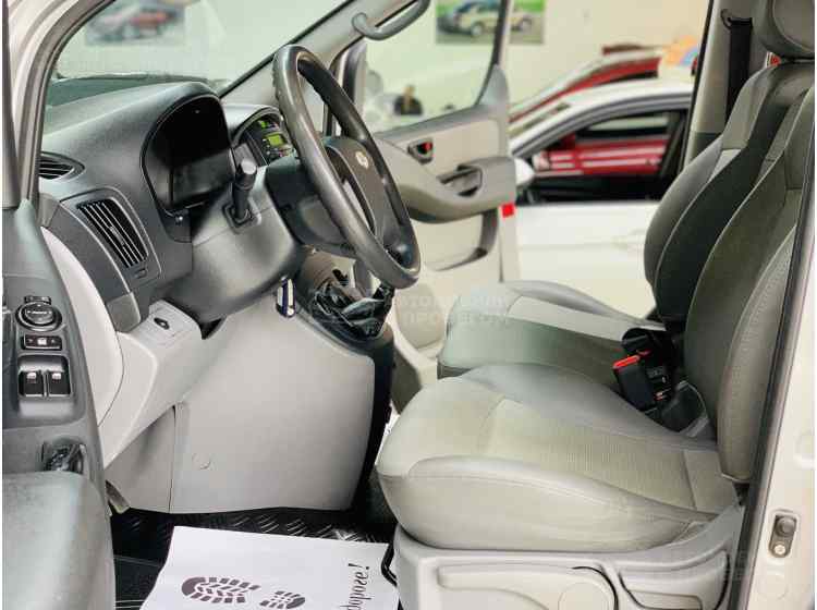 Hyundai Grand Starex I