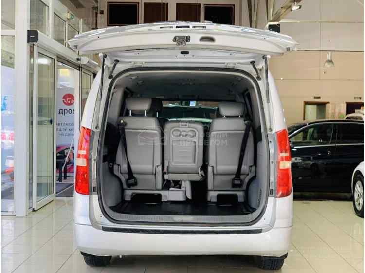 Hyundai Grand Starex I