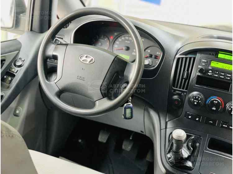 Hyundai Grand Starex I