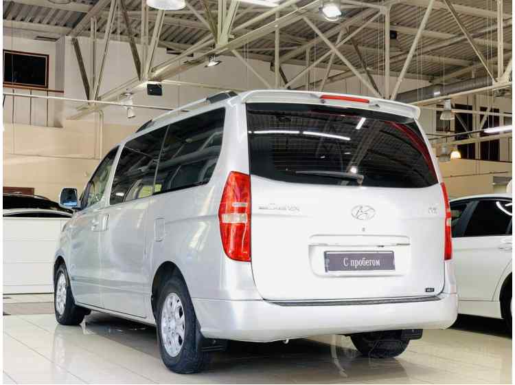 Hyundai Grand Starex I