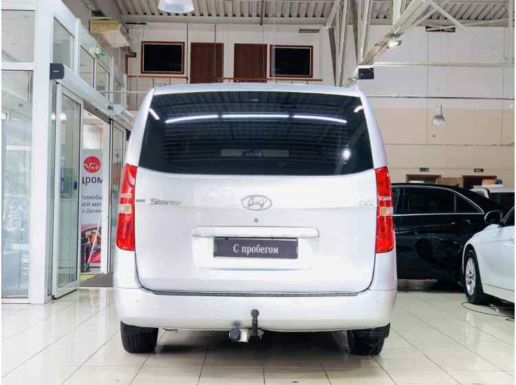 Hyundai Grand Starex I