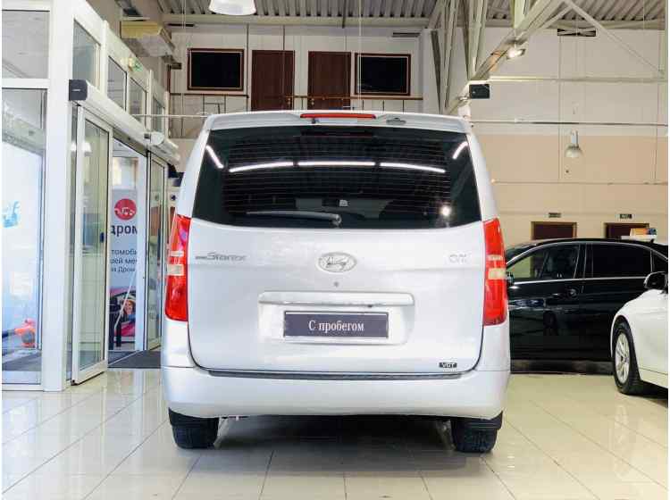 Hyundai Grand Starex I