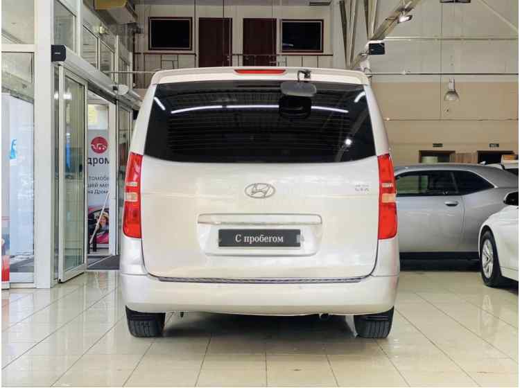 Hyundai Grand Starex I