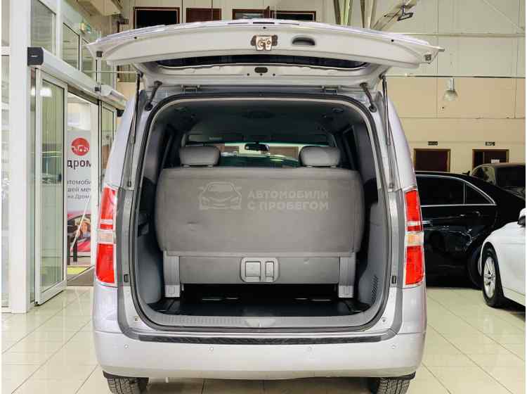 Hyundai Grand Starex I