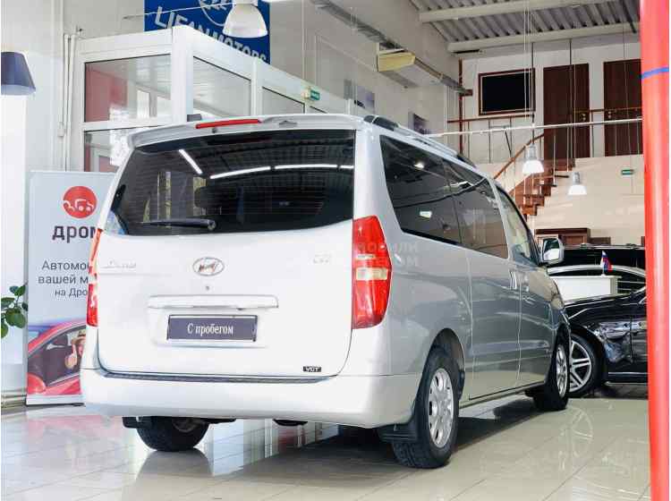 Hyundai Grand Starex I