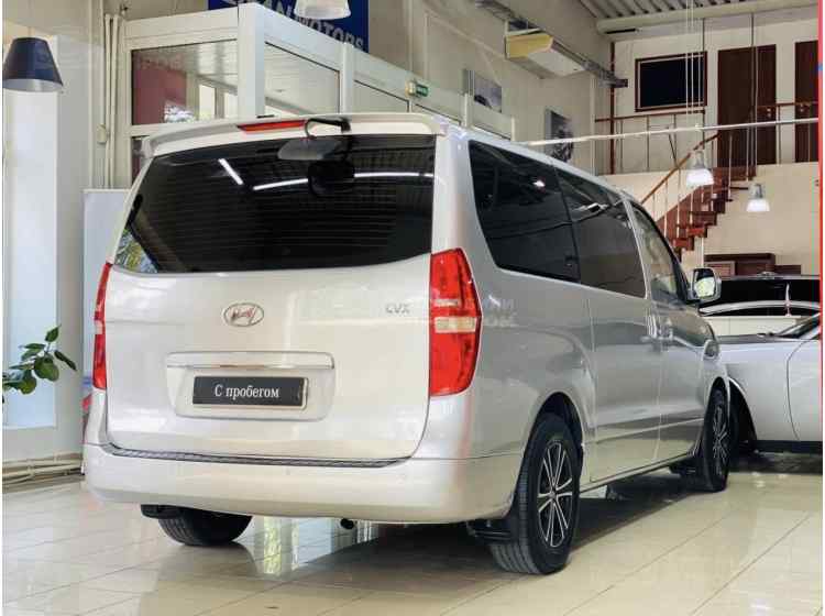 Hyundai Grand Starex I