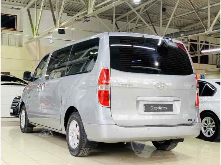 Hyundai Grand Starex I