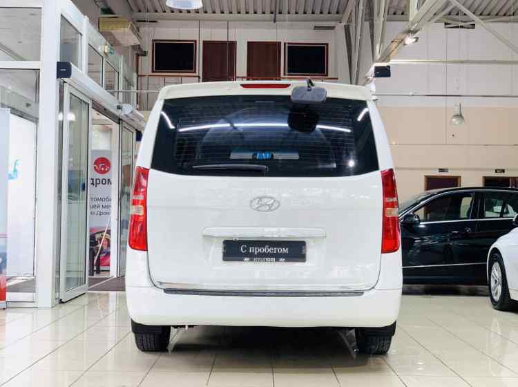 Hyundai Grand Starex I