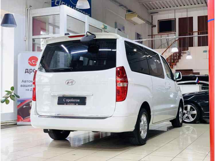 Hyundai Grand Starex I