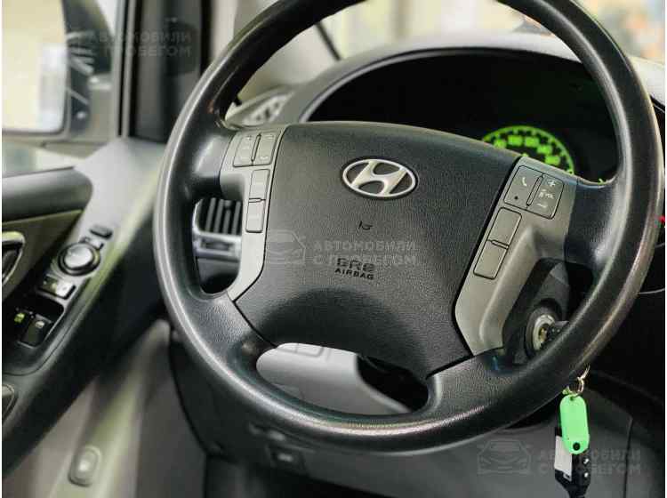 Hyundai Grand Starex I