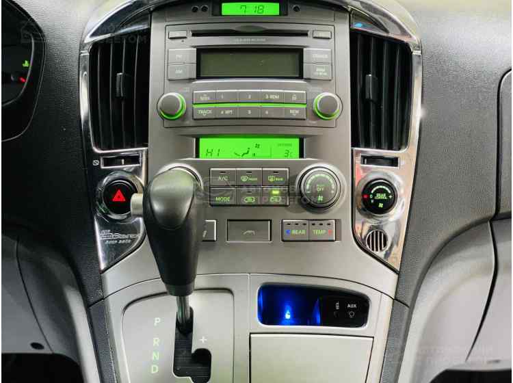 Hyundai Grand Starex I