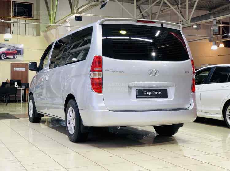 Hyundai Grand Starex I