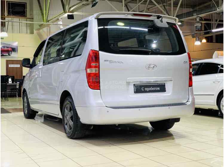 Hyundai Grand Starex I