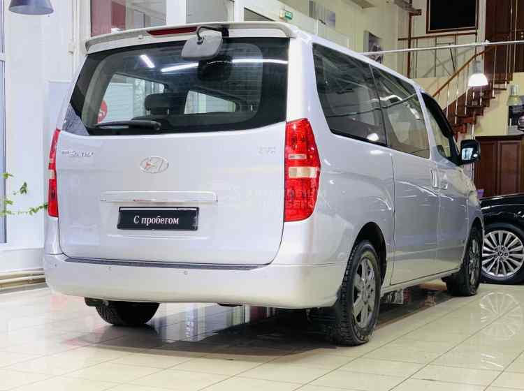 Hyundai Grand Starex I