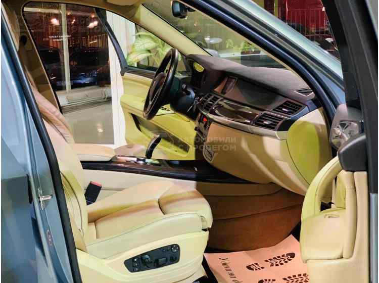 BMW X5 II (E70)