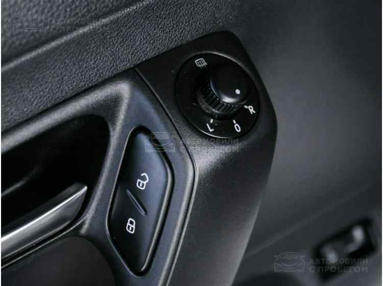 Volkswagen Polo IV Рестайлинг