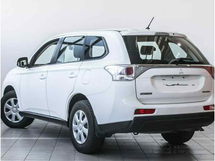 Mitsubishi Outlander III