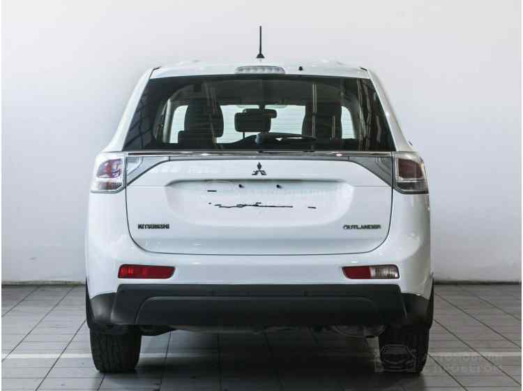 Mitsubishi Outlander III