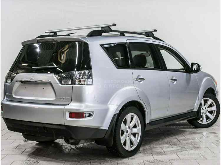 Mitsubishi Outlander II Рестайлинг
