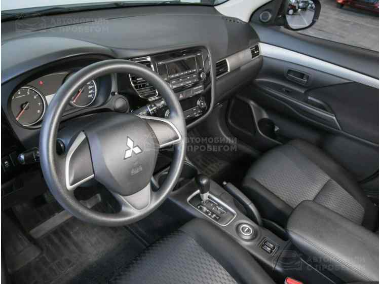 Mitsubishi Outlander III