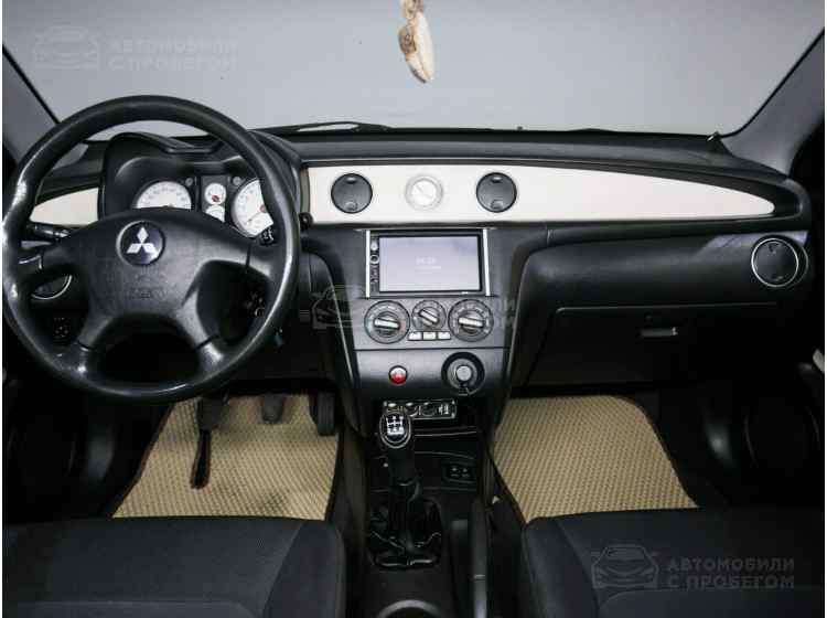 Mitsubishi Outlander II