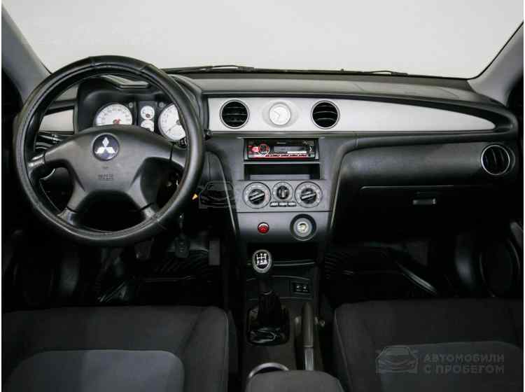 Mitsubishi Outlander II