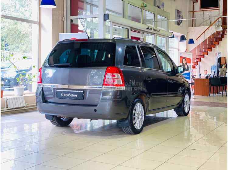 Opel Zafira B Рестайлинг